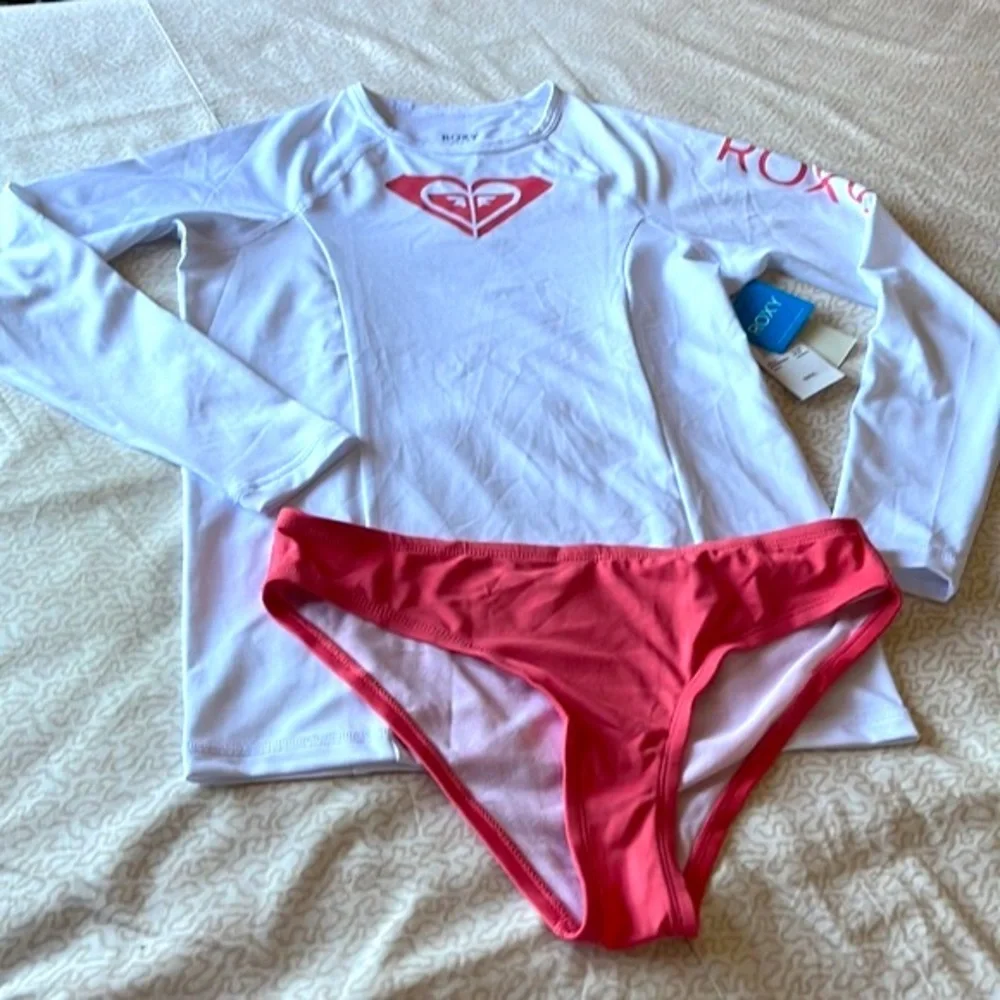 NWT Roxy Girls White Rashguard with Pink Bikini Set that fits size 12/14